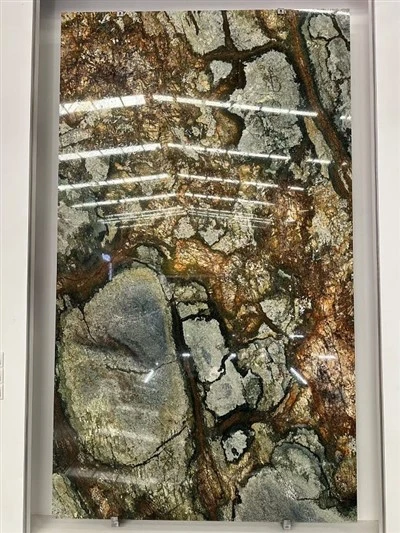 Atlas-Granitplatte