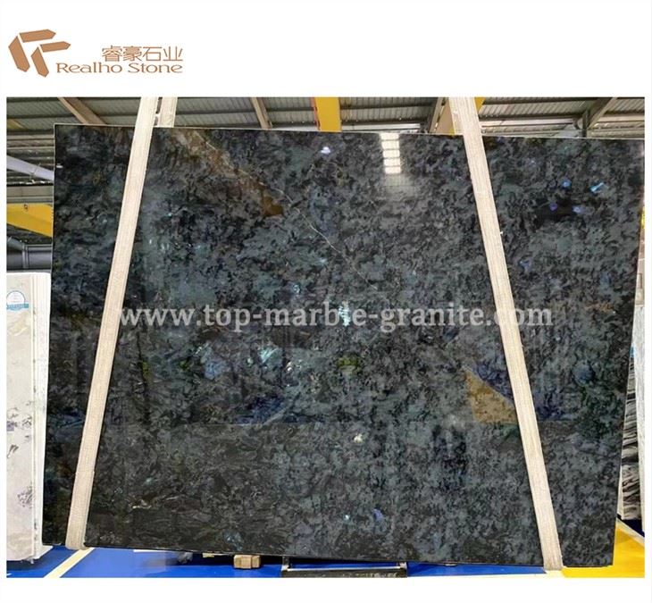 Schöne smaragdblaue Granitplatten für die Innenwand-Bodendekoration